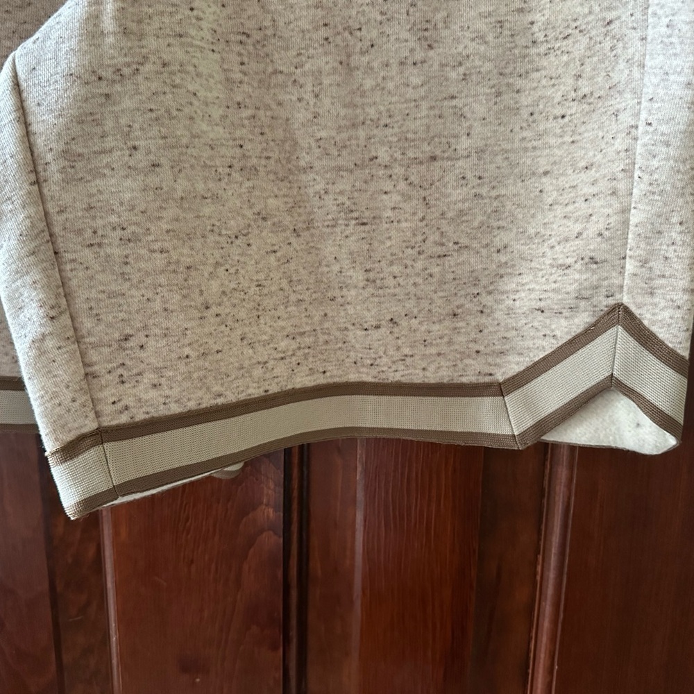 Dicks Sporting Goods Size 1X Speckled Oatmeal Shorts with Brown and Gray Trim - Picture 6 of 11
